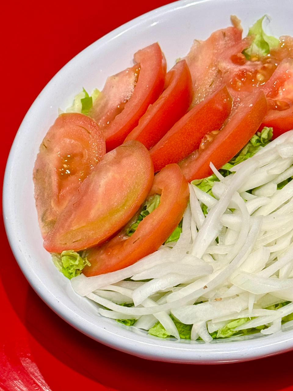 Ensalada de Lechuga, Tomate y cebolla