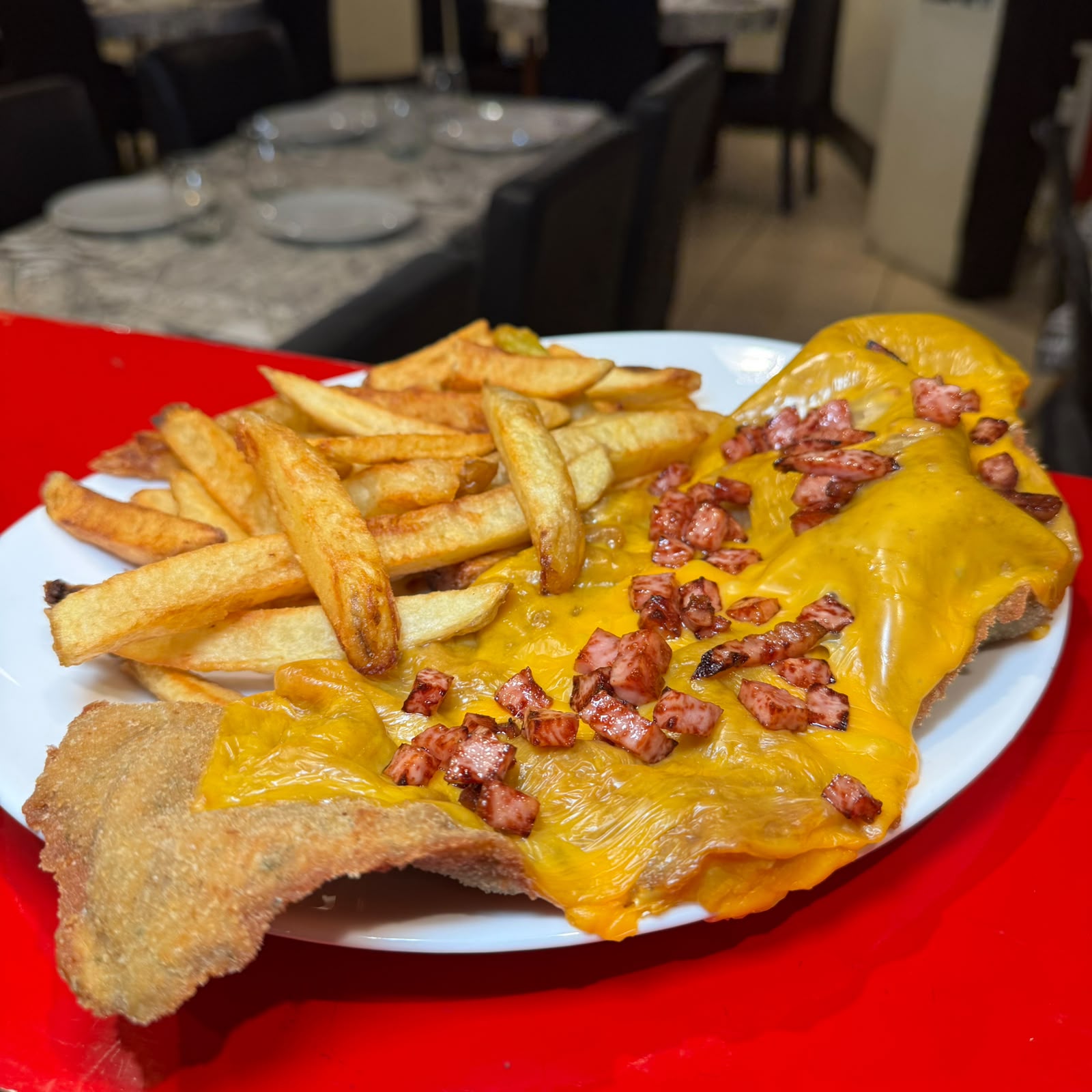 Milanesa con Cheddar y Panceta 